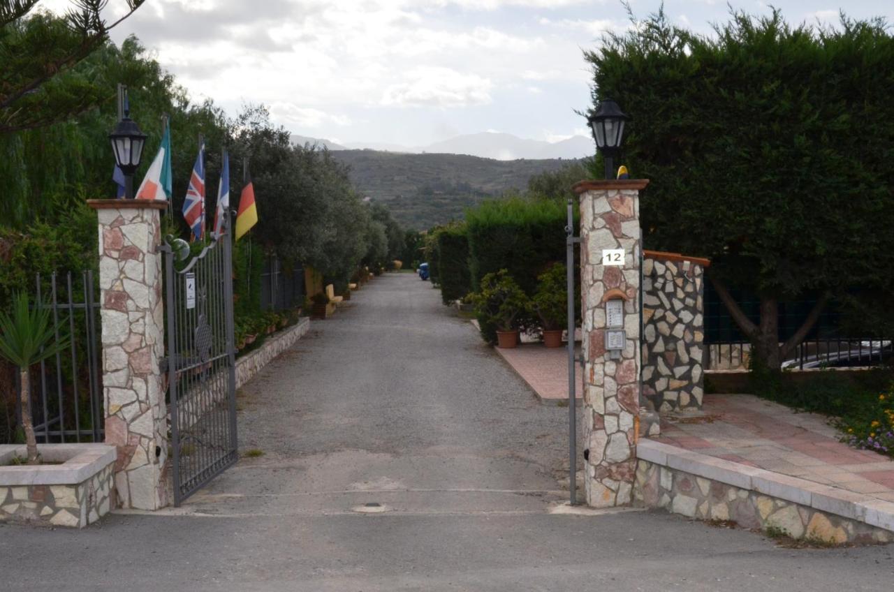 Case Vacanze Paradise Beach Vicino Cefalu Piscina Aperta Campofelice Di Roccella Zewnętrze zdjęcie